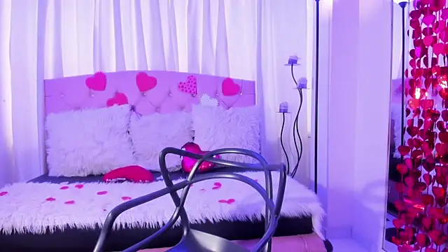 Aurora_Ellis_'s cam snapshot