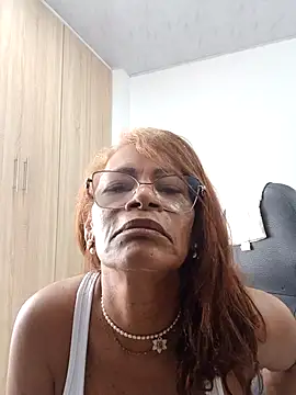 BustyMilf_ live sex cam