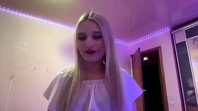 MiaBerlateen's cam snapshot