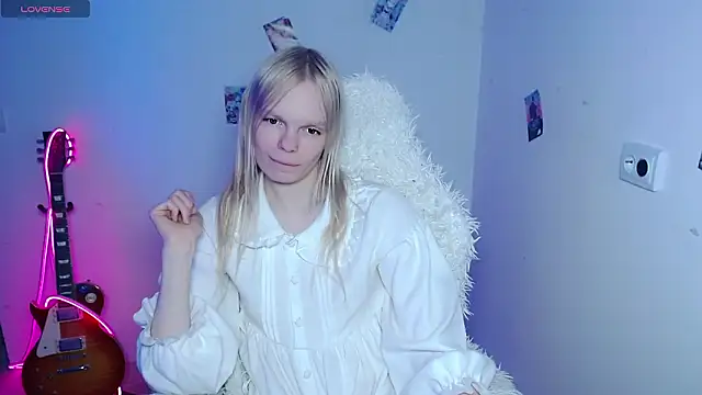 Emily_Nyaffee live sex cam