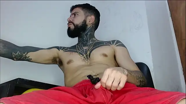 BlackTattooKing live sex cam