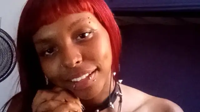 LorenaYounglove live sex cam