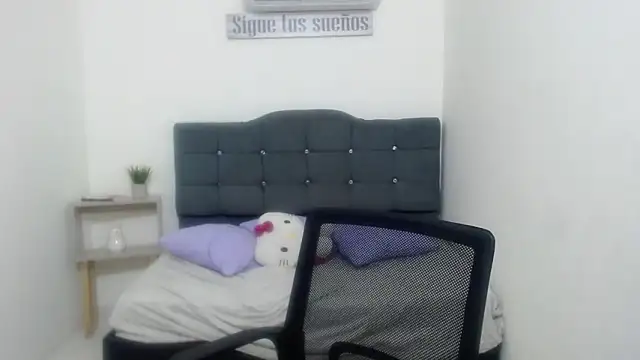 Aleja_Gold's cam snapshot