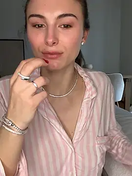 SophiiaStarr live sex cam