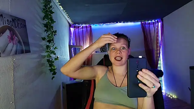 CallMeMaria's cam snapshot