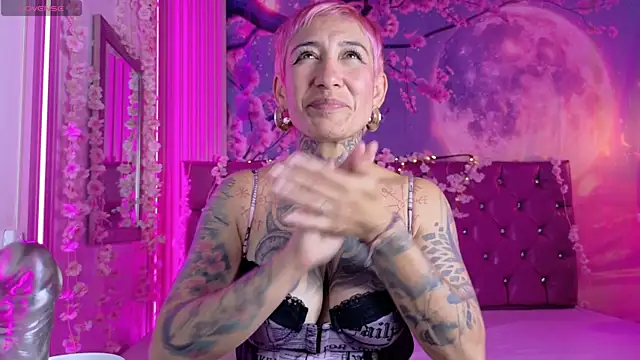 Everlyn_sexx's cam snapshot