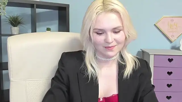 SweetLilyxo's cam snapshot