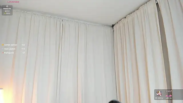 Laukyubey1's cam snapshot