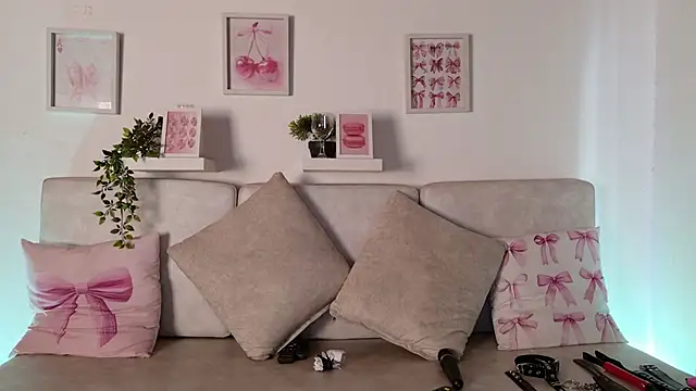 Nicolle_Your_Milf's cam snapshot