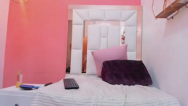 erickandnatasha_69's cam snapshot