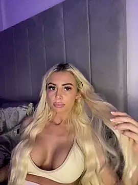 MaeBlonde's cam snapshot