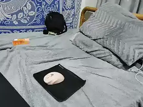 yazin19 live sex cam