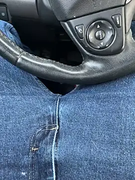 BIGWHITECOCKDOC36's cam snapshot