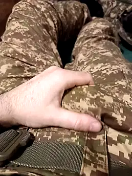 vladyslav18_'s cam snapshot