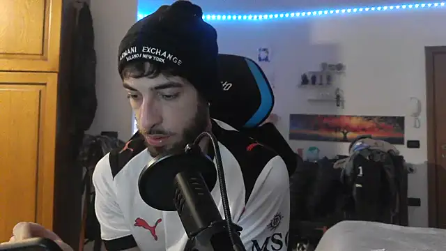 maestroboris95's cam snapshot