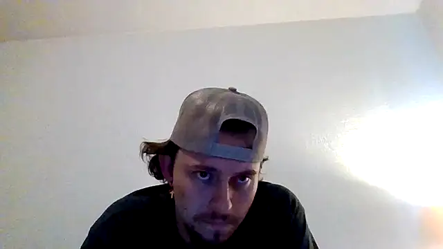 Tallhungandcloudy's cam snapshot