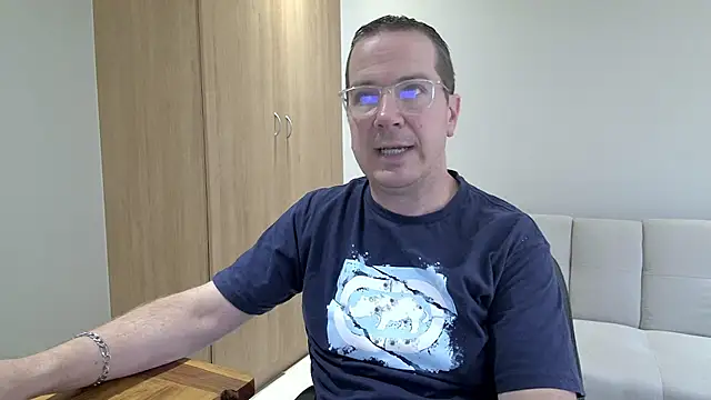 BrettJ81's cam snapshot