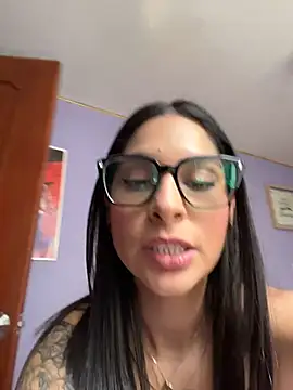 charlotte_stevenss_'s cam snapshot