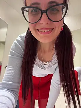 NataKitten live sex cam