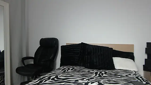 Layla23a live sex cam