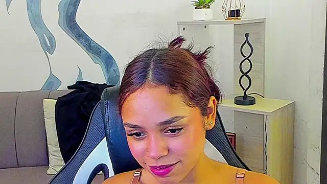 CarolineFyre's cam snapshot