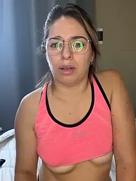 soyanahii live sex cam