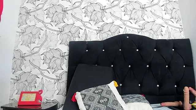 Keira_Lennox's cam snapshot