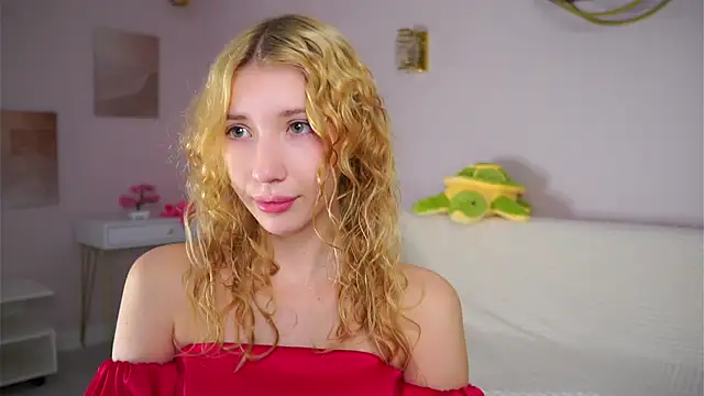 SunnivaCovil's cam snapshot