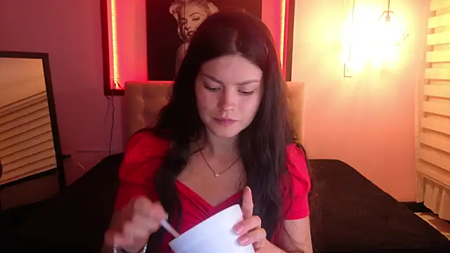 Sara_valderrama_'s cam snapshot