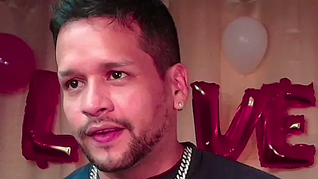 LucasGaeel live sex cam