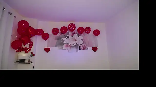 aylin_ross_'s cam snapshot