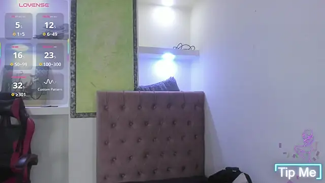 alison_moon7's cam snapshot