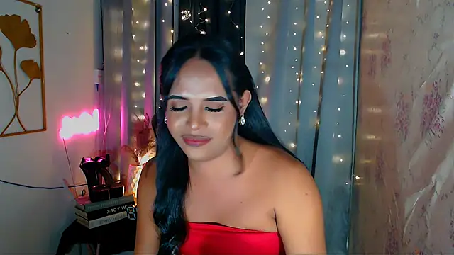 Lorainnelustts live sex cam