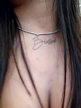 MissNyraSecret live sex cam