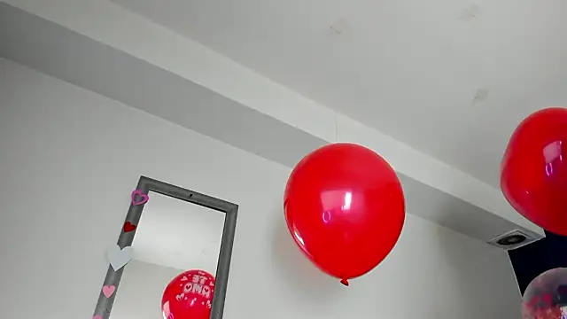 laura_hotties's cam snapshot