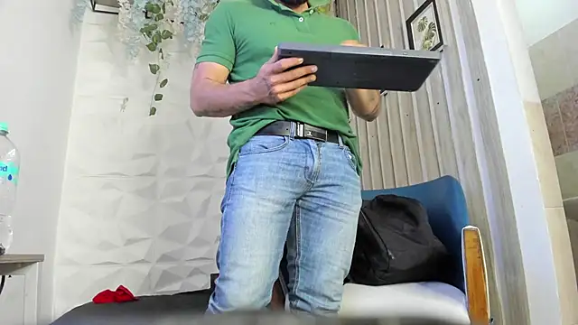 LeonidasKaiser live sex cam