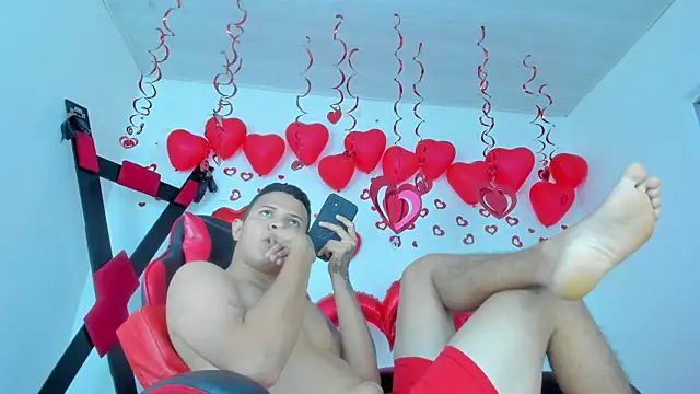 Steven_and_Camilo18's cam snapshot