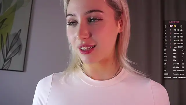 Nianelo live sex cam