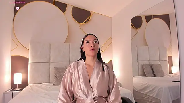 Megan-8's cam snapshot