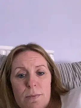 madamlillyrose live sex cam