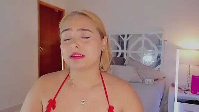 MikaelaStone live sex cam