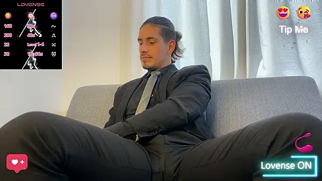 Tom_blunt96 live sex cam