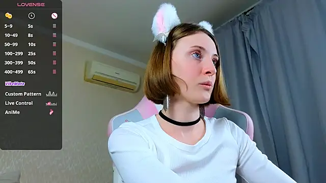 Cowell_Adelina's cam snapshot