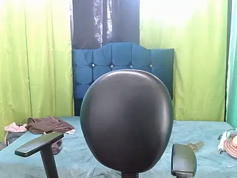 Ebony_luna live sex cam