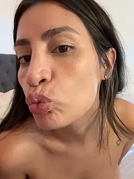 Putitatease live sex cam