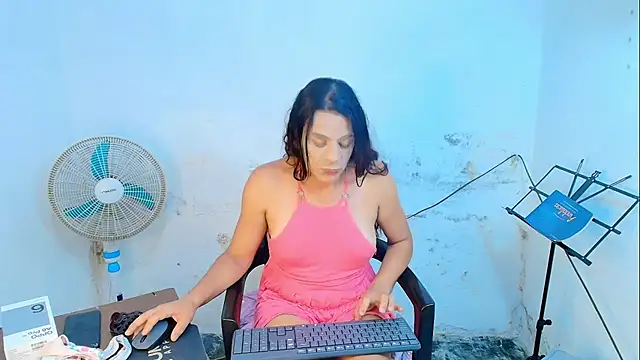 Oh_Tique live sex cam