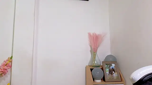 Celesste_40's cam snapshot