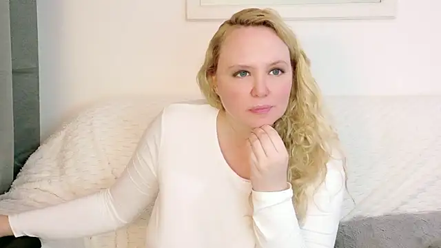 Sarah4you live sex cam