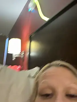 PrincessCutz1's cam snapshot