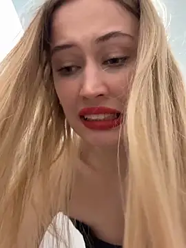 blonde_exe's cam snapshot